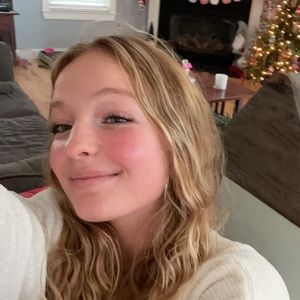 Meet your Posher, Bella